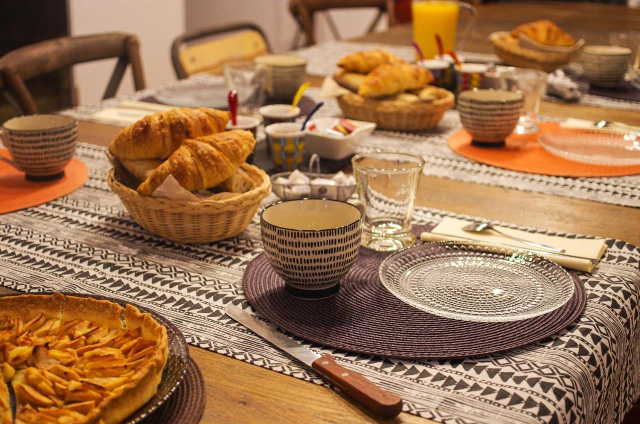 Logis Saint Leonard Bed & Breakfast Dompierre-sur-Mer Екстериор снимка