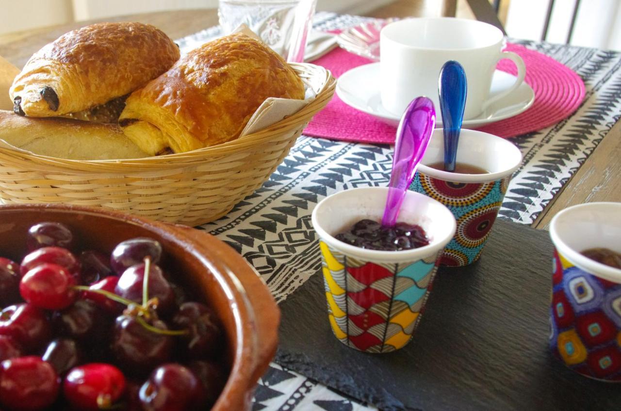 Logis Saint Leonard Bed & Breakfast Dompierre-sur-Mer Екстериор снимка
