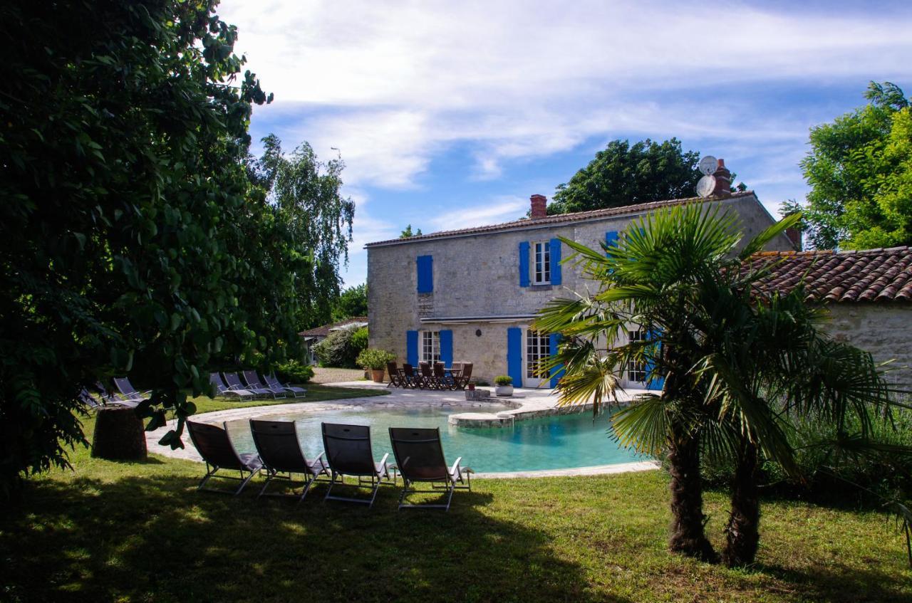 Logis Saint Leonard Bed & Breakfast Dompierre-sur-Mer Екстериор снимка