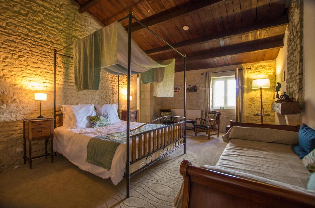 Logis Saint Leonard Bed & Breakfast Dompierre-sur-Mer Екстериор снимка
